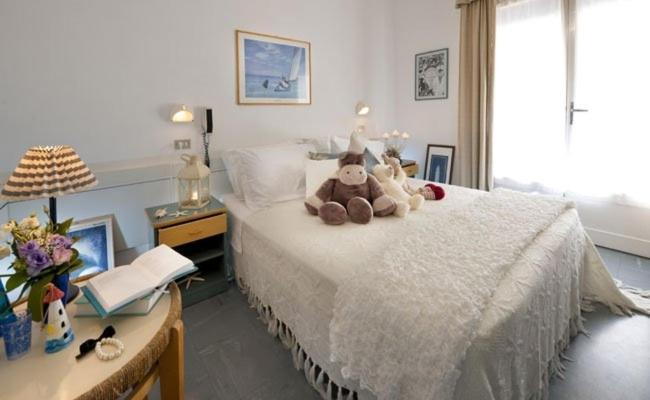 Hotel Solitude Riccione Eksteriør bilde
